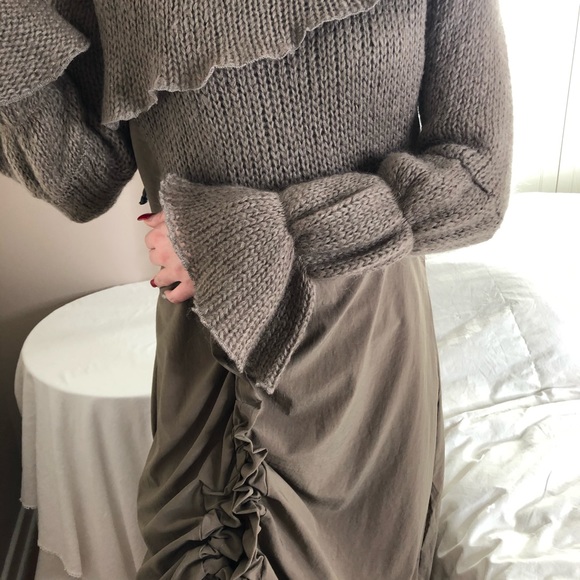 Solld Outtt - Picture 3 of 5